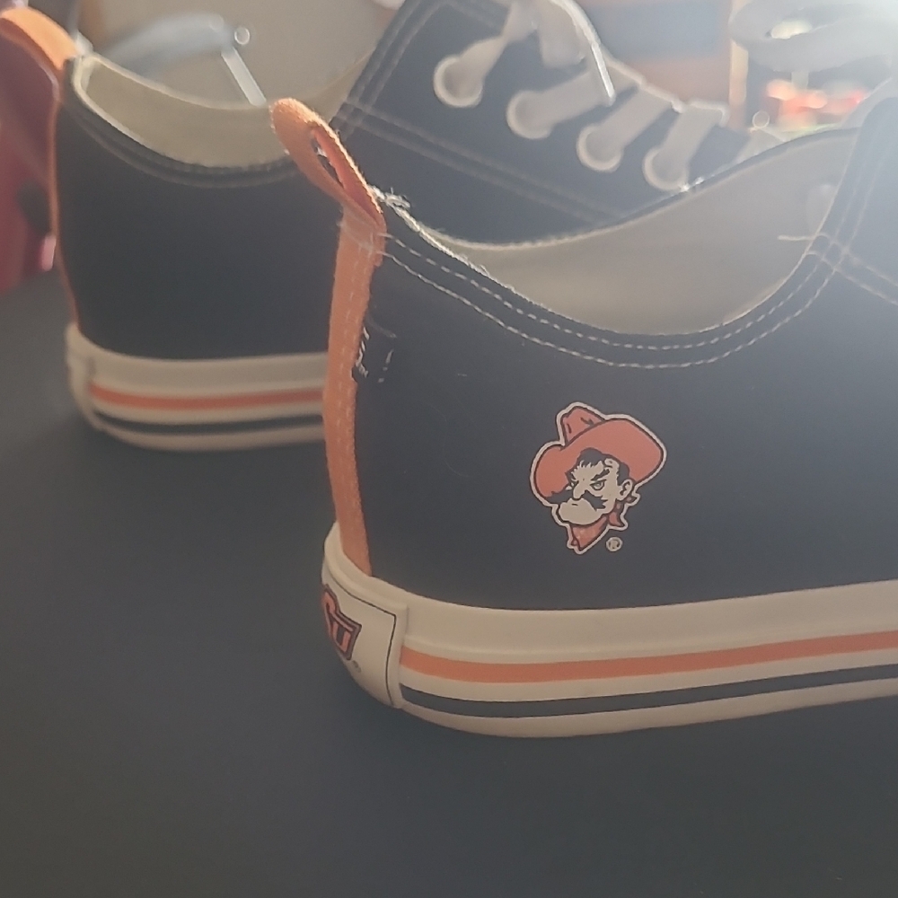 ⭐️⚡️ Oklahoma State University Black/Orange Sporty Tennis Shoes Unisex W10 M8
